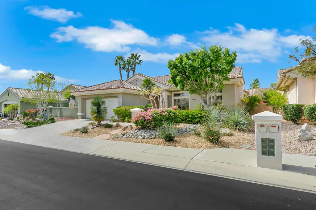 38543 Bent Palm Drive, Palm Desert, California 92211 home-pic-2