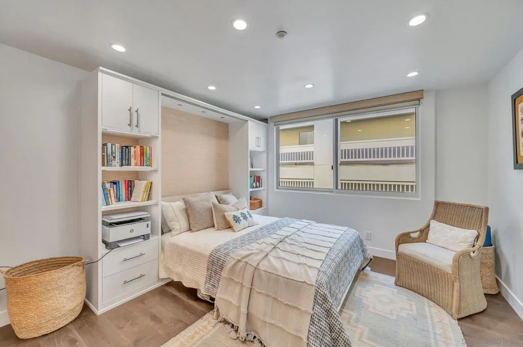 202 Coast Blvd 8, La Jolla, California 92037 home-pic-15