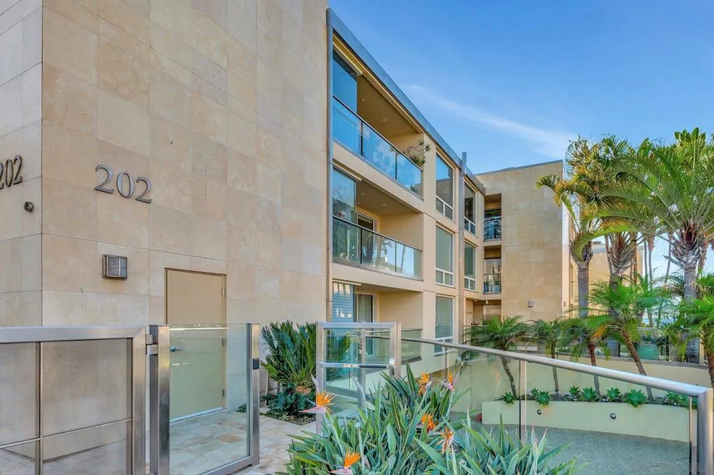 202 Coast Blvd 8, La Jolla, California 92037 home-pic-21