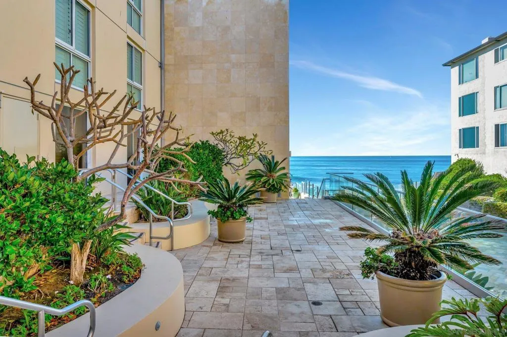 202 Coast Blvd 8, La Jolla, California 92037 home-pic-17