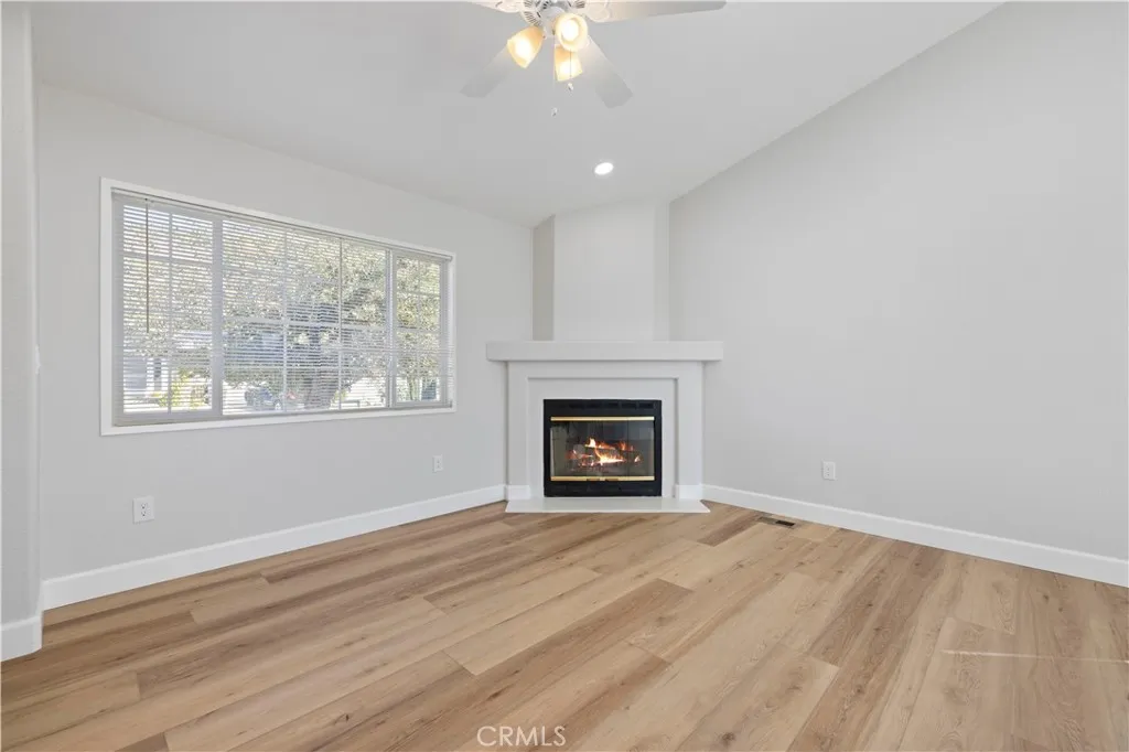 20066 Crestview, Canyon Country, California 91351 home-pic-7