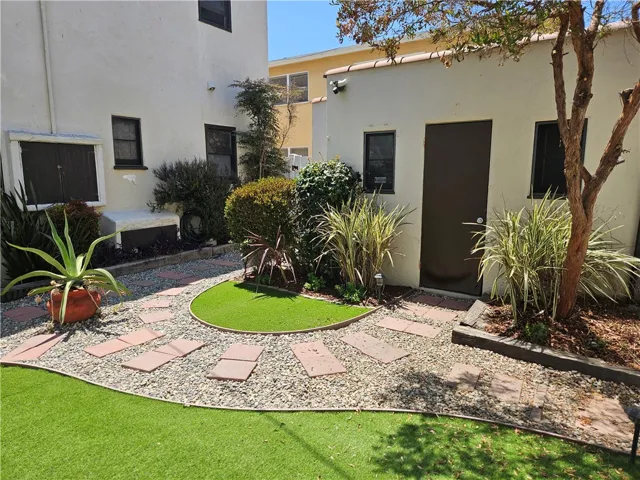 57 Pomona Avenue, Long Beach, California 90803