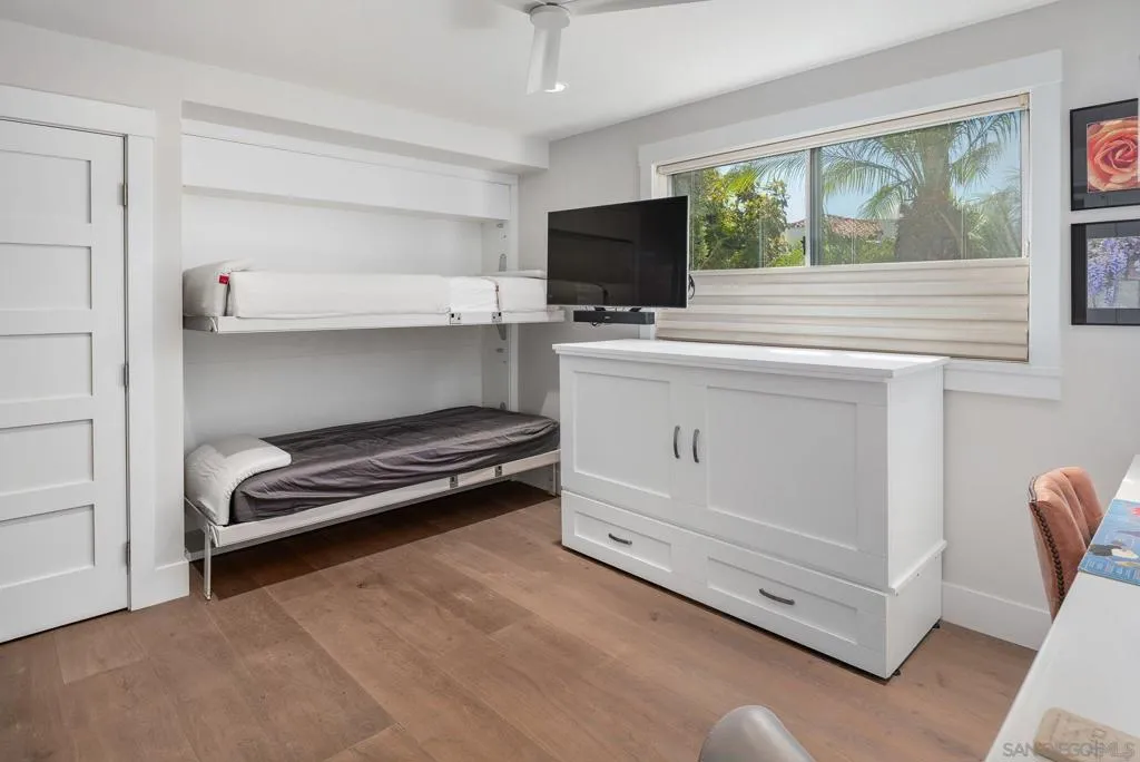1155 Star Park Circle 1a, Coronado, California 92118 home-pic-37