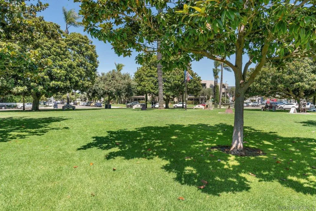 1155 Star Park Circle 1a, Coronado, California 92118 home-pic-27