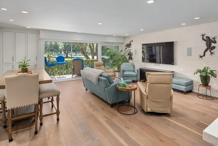 Den/Family/Great Room