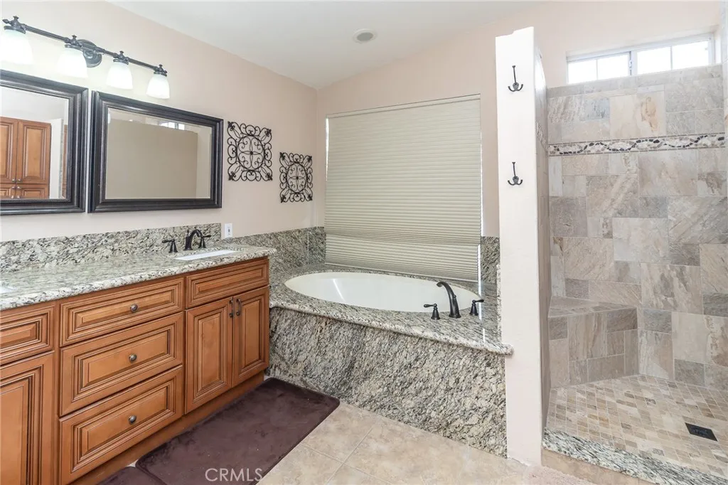 915 Beach Drive, Needles, California 92363 home-pic-37