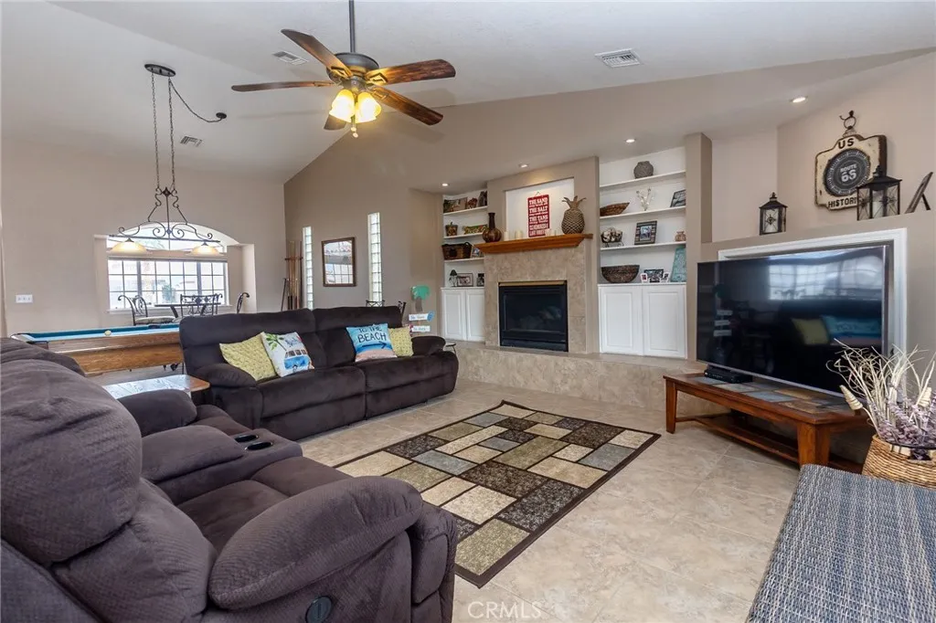 915 Beach Drive, Needles, California 92363 home-pic-16