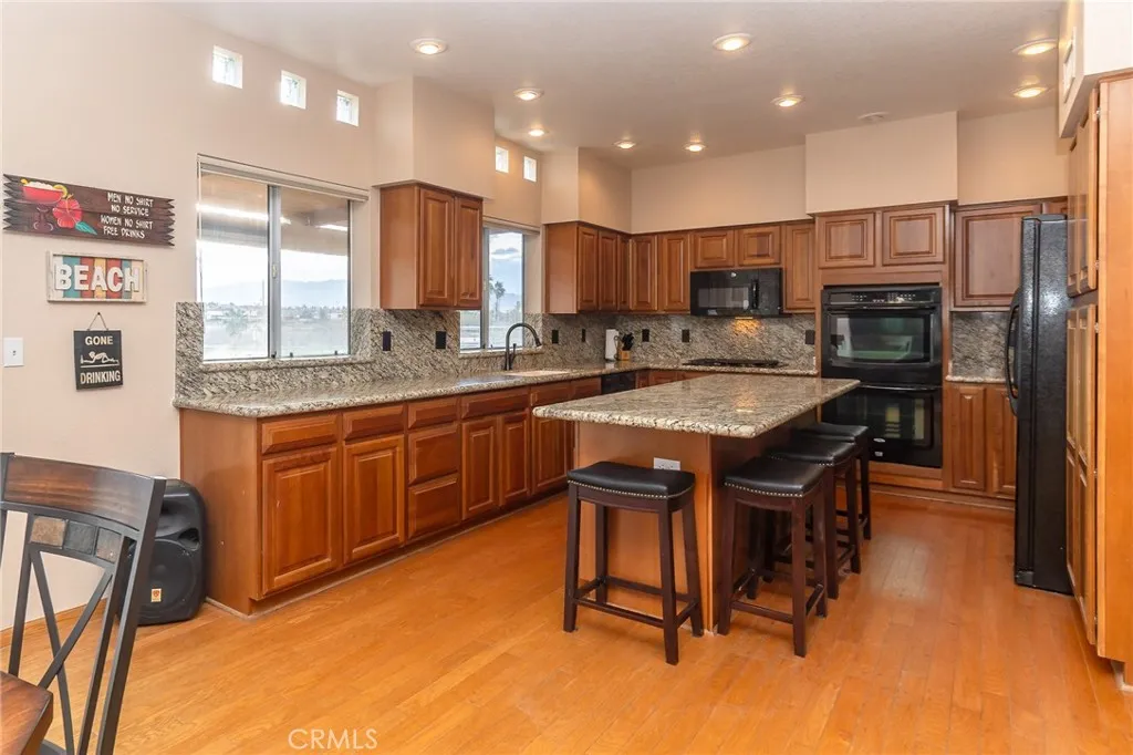915 Beach Drive, Needles, California 92363 home-pic-29