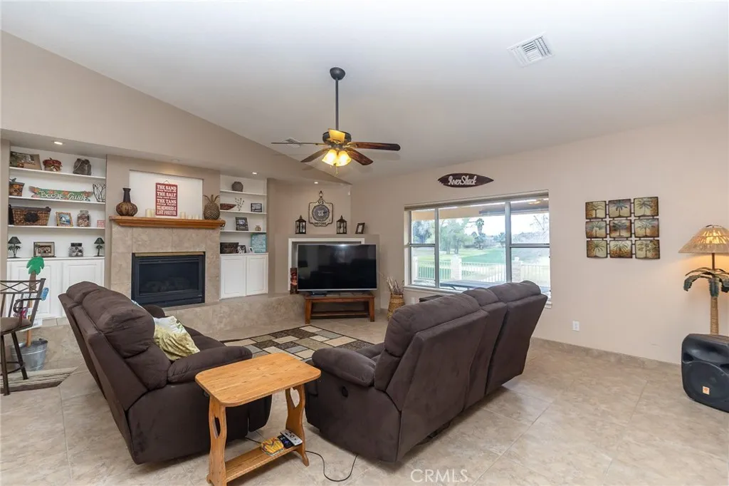 915 Beach Drive, Needles, California 92363 home-pic-15