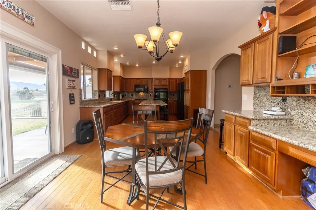 915 Beach Drive, Needles, California 92363 home-pic-25