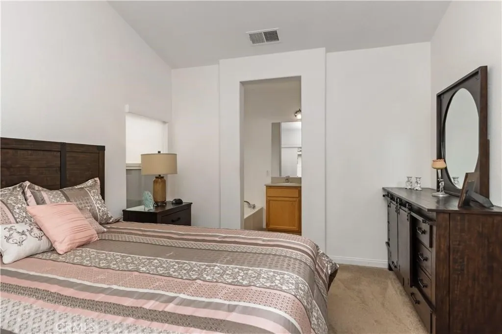 7466 Via Real Lane, Yucca Valley, California 92284 home-pic-13