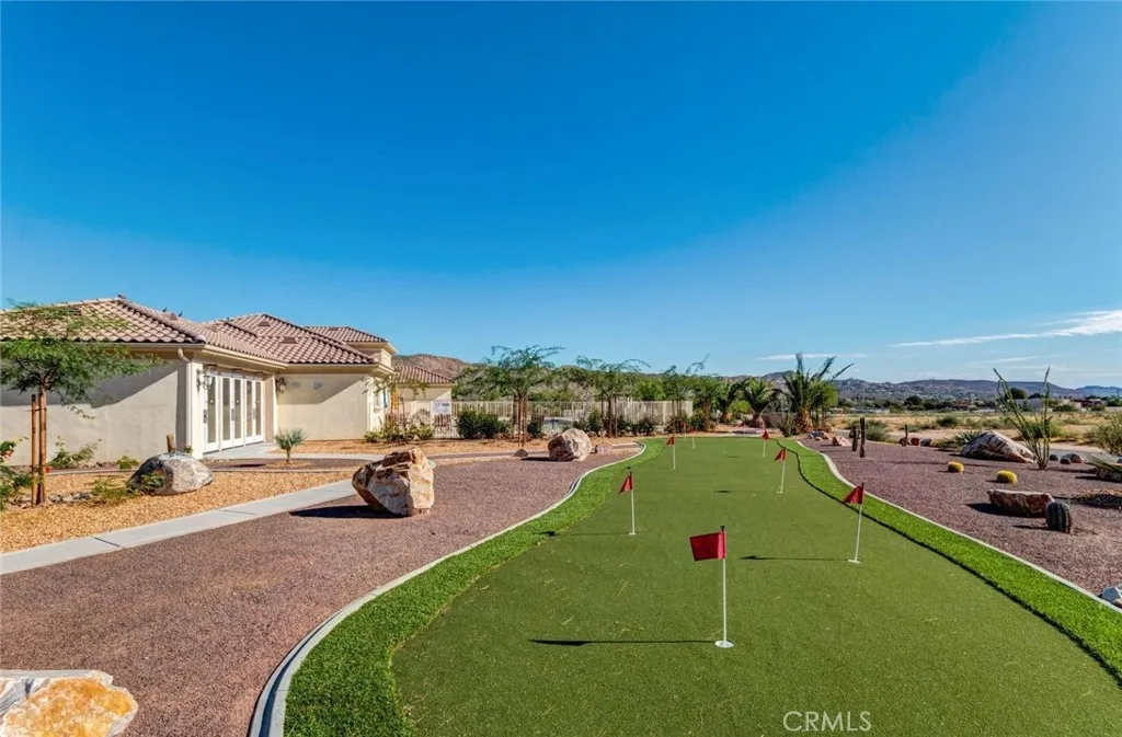 7466 Via Real Lane, Yucca Valley, California 92284 home-pic-32