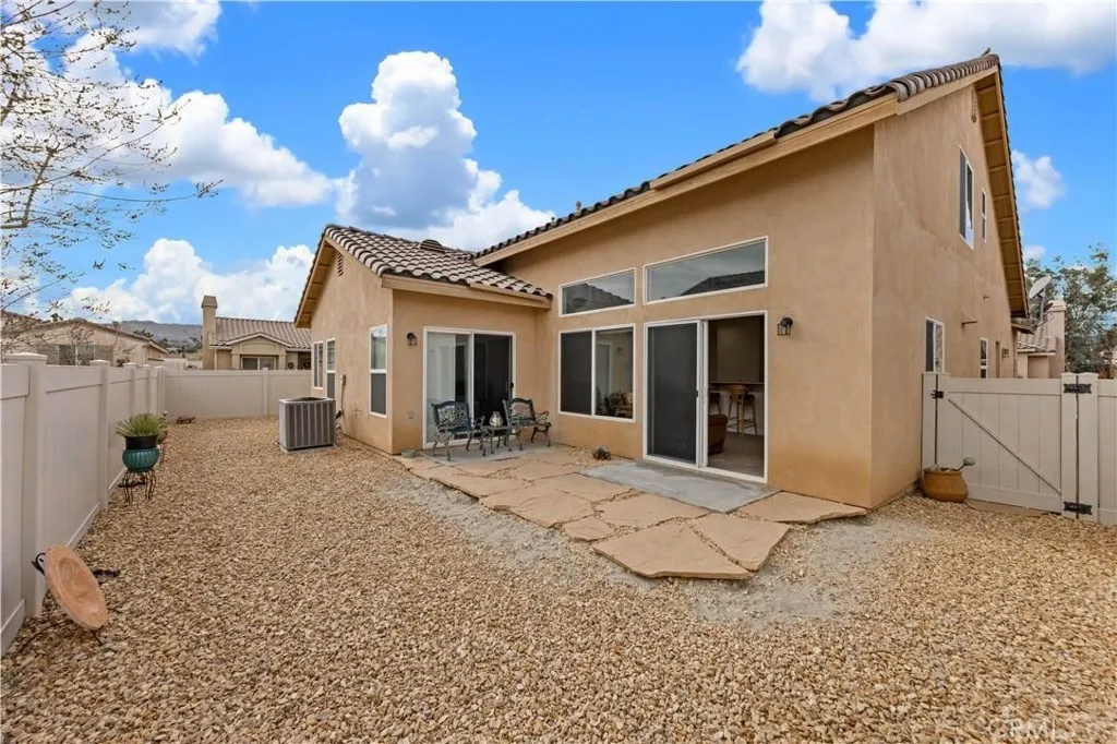 7466 Via Real Lane, Yucca Valley, California 92284 home-pic-22