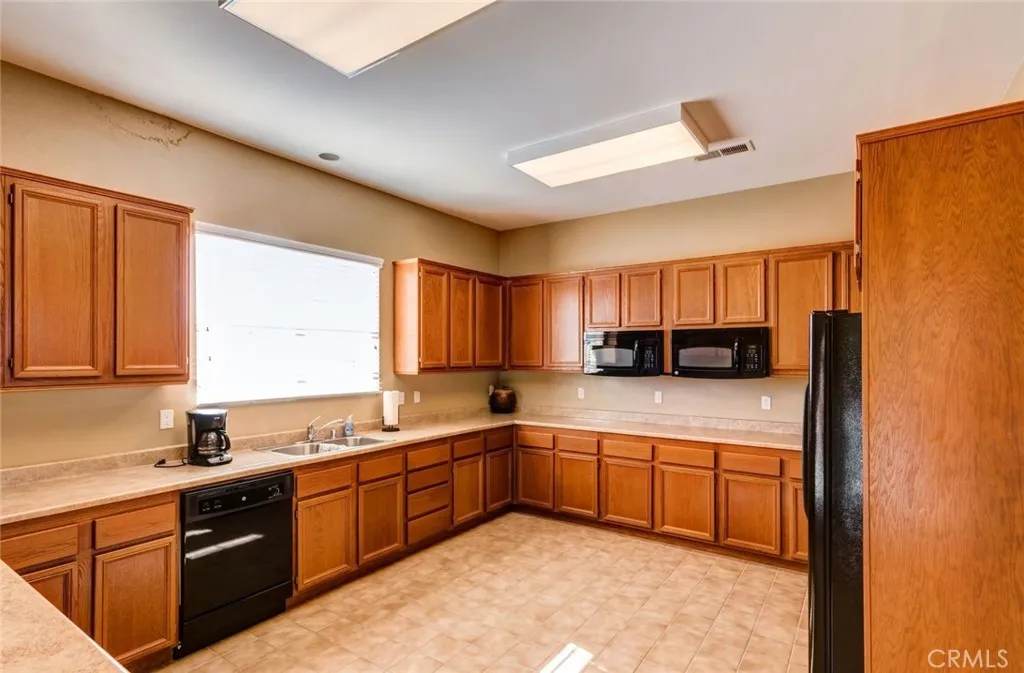 7466 Via Real Lane, Yucca Valley, California 92284 home-pic-29