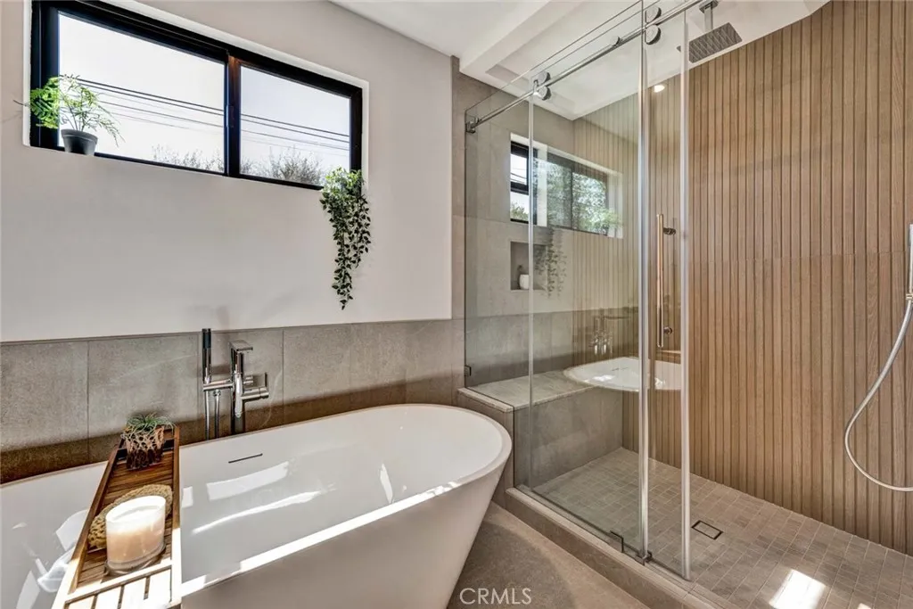 PRIMARY BATH VIEW