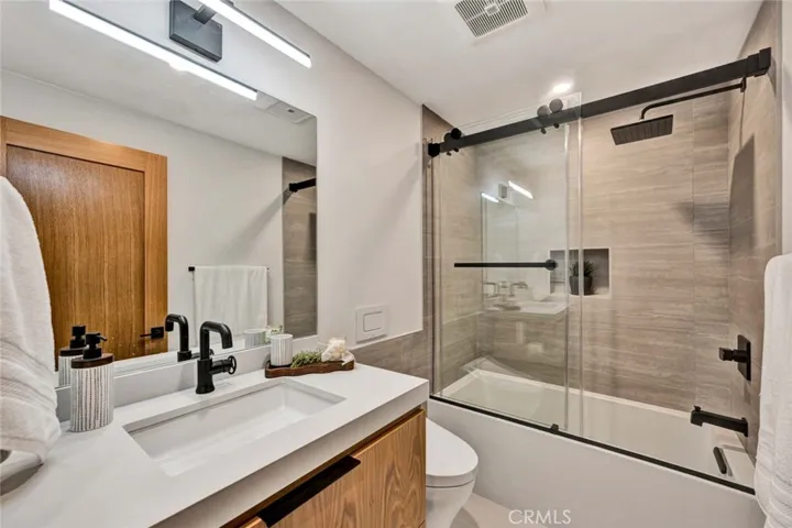 FULL BATH VIEW