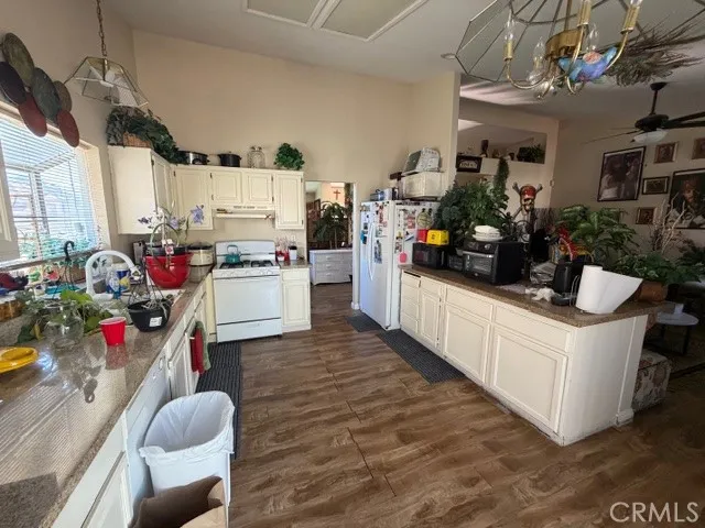 13200 Northstar, Victorville, California 92392 home-pic-6