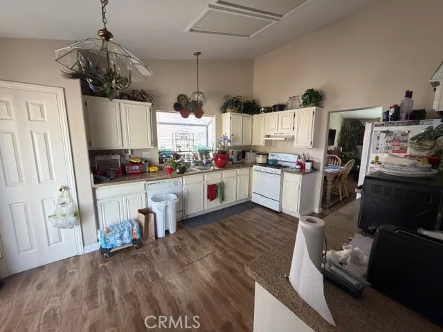 13200 Northstar, Victorville, California 92392 home-pic-8