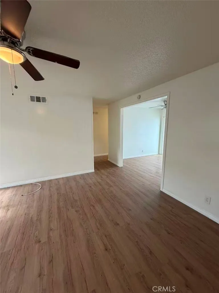 15821 S Myrtle, Tustin, California 92780 home-pic-10