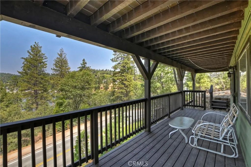 24445 San Moritz Drive, Crestline, California 92325 home-pic-35