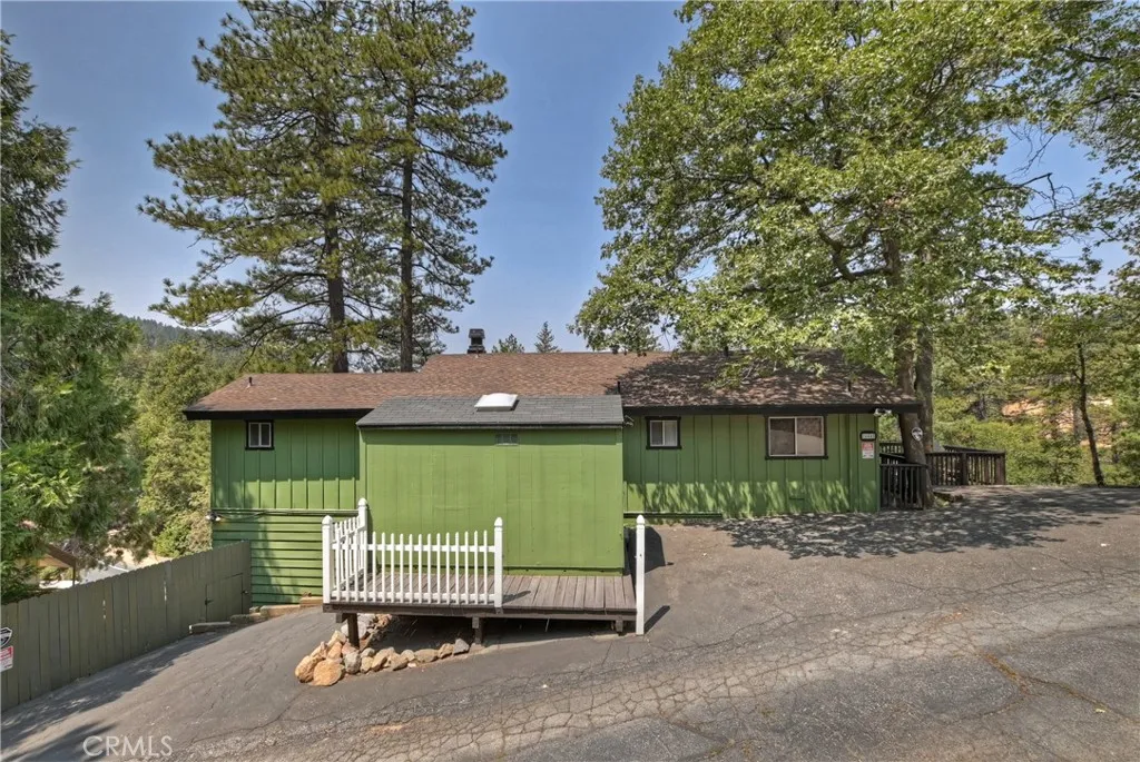 24445 San Moritz Drive, Crestline, California 92325 home-pic-48