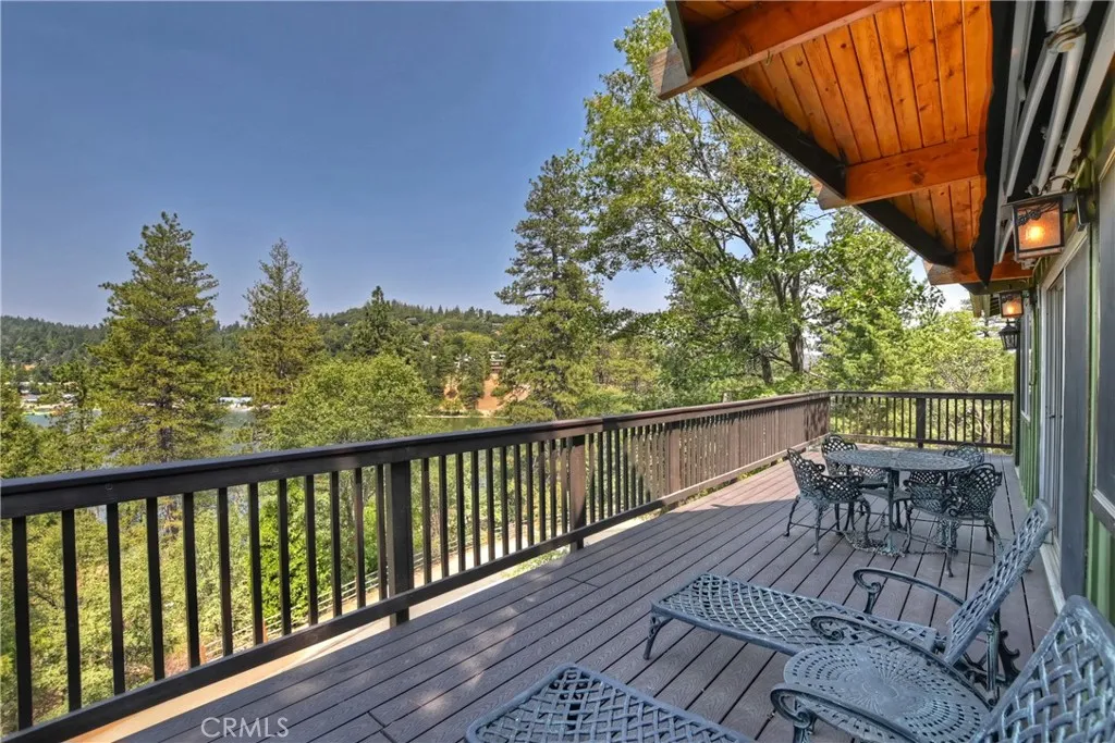24445 San Moritz Drive, Crestline, California 92325 home-pic-3