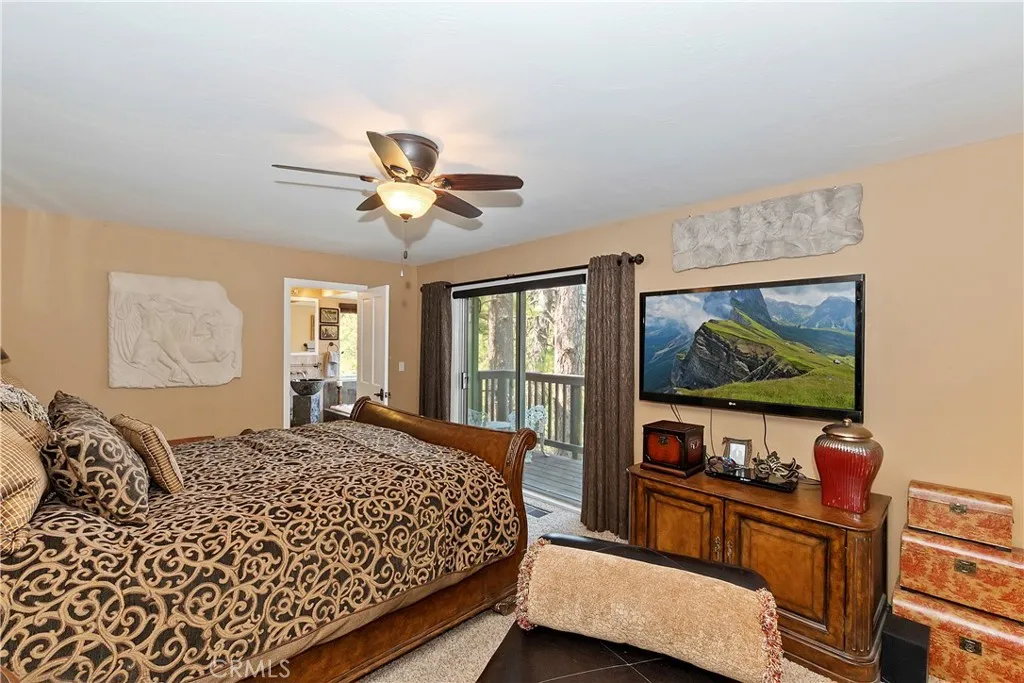 24445 San Moritz Drive, Crestline, California 92325 home-pic-16