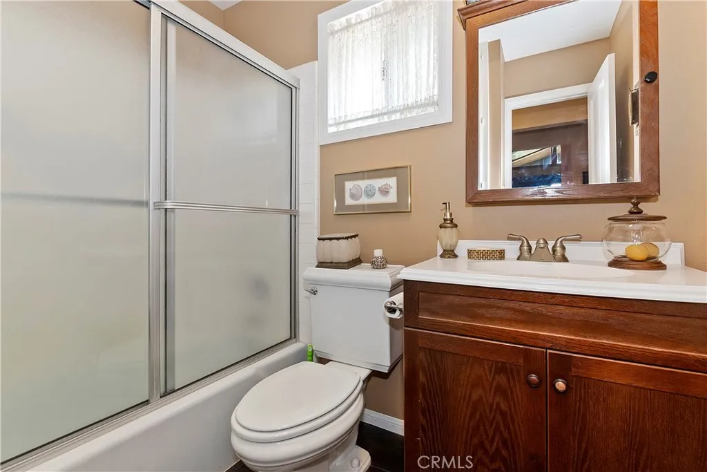 24445 San Moritz Drive, Crestline, California 92325 home-pic-23