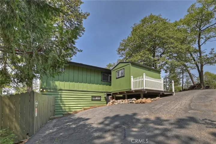 2nd parking area at back of house