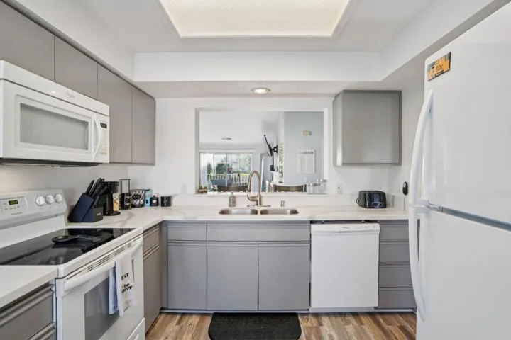 14-web-or-mls-Evergreen Ash-S0403-014