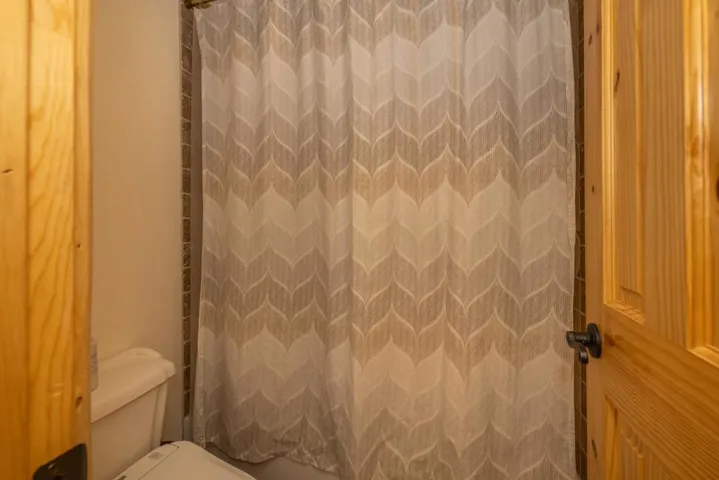 2ndBathroom2