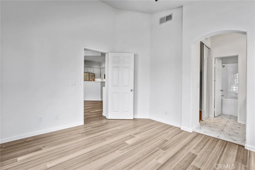 7673 Hazard Center, San Diego, California 92108 home-pic-19
