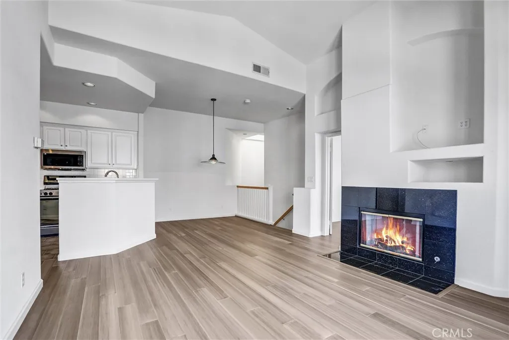 7673 Hazard Center, San Diego, California 92108 home-pic-12