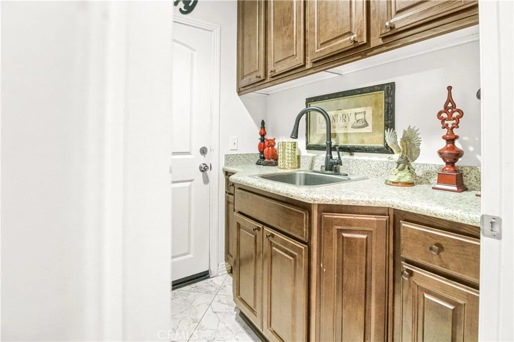12447 Cricket, Victorville, California 92392 home-pic-27