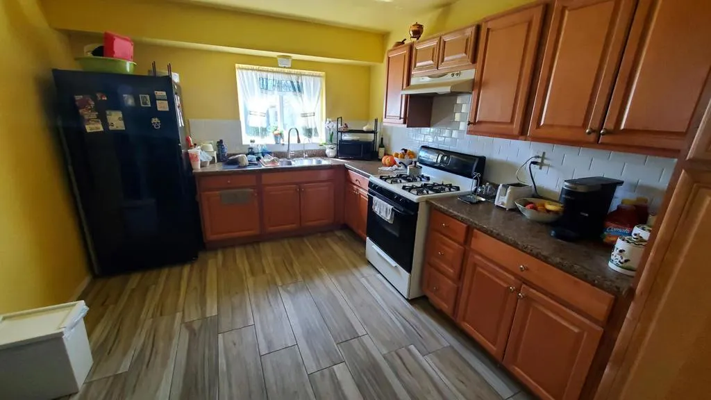 831 W George Street, Banning, California 92220 home-pic-8