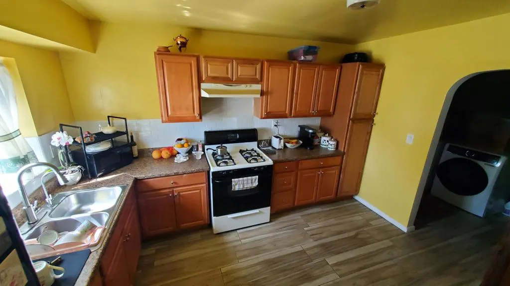 831 W George Street, Banning, California 92220 home-pic-9