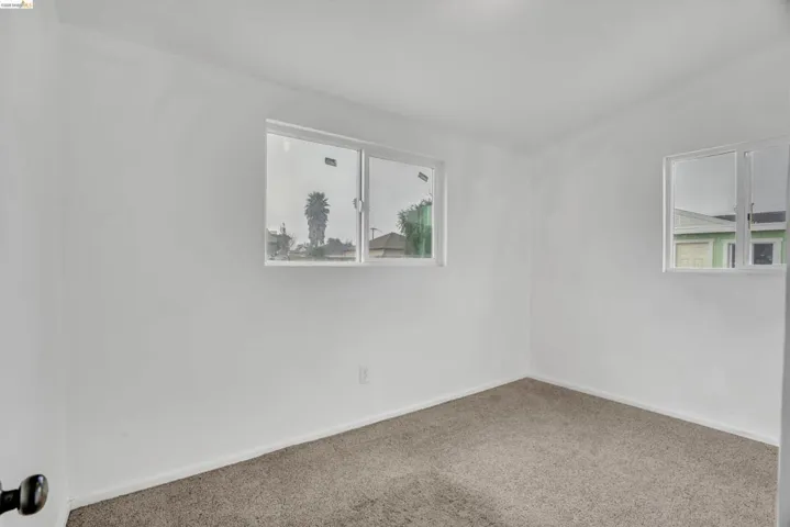 Spare room with carpet flooring