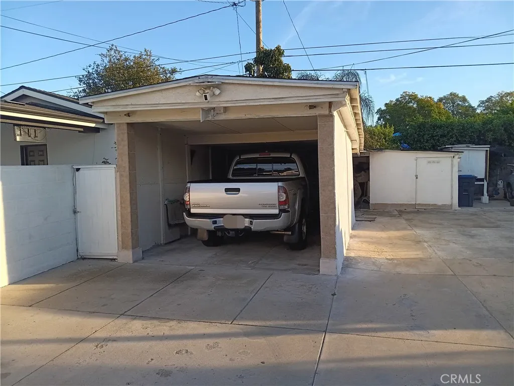 1134 W Chestnut, Santa Ana, California 92703 home-pic-8