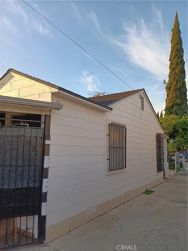 1134 W Chestnut, Santa Ana, California 92703 home-pic-5