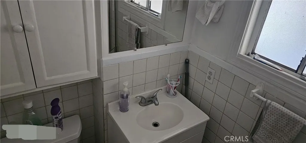 1134 W Chestnut, Santa Ana, California 92703 home-pic-16