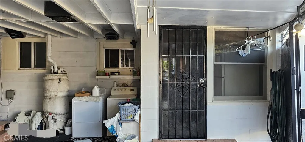 1134 W Chestnut, Santa Ana, California 92703 home-pic-13