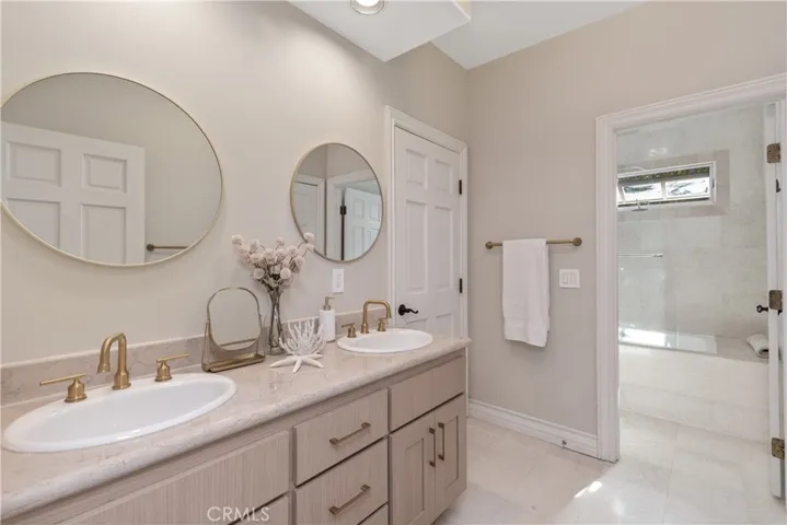 Jack and Jill Bathroom for Bedroom 2 and 3.