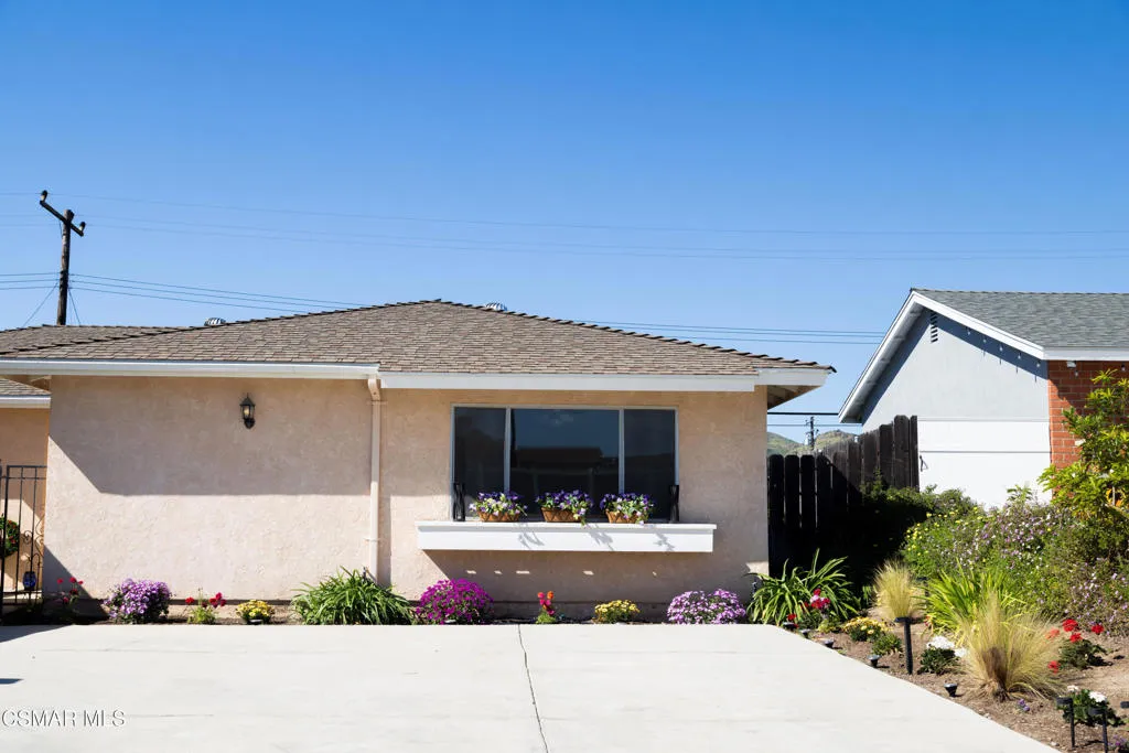721 N Lois Avenue, Newbury Park, California 91320 home-pic-2