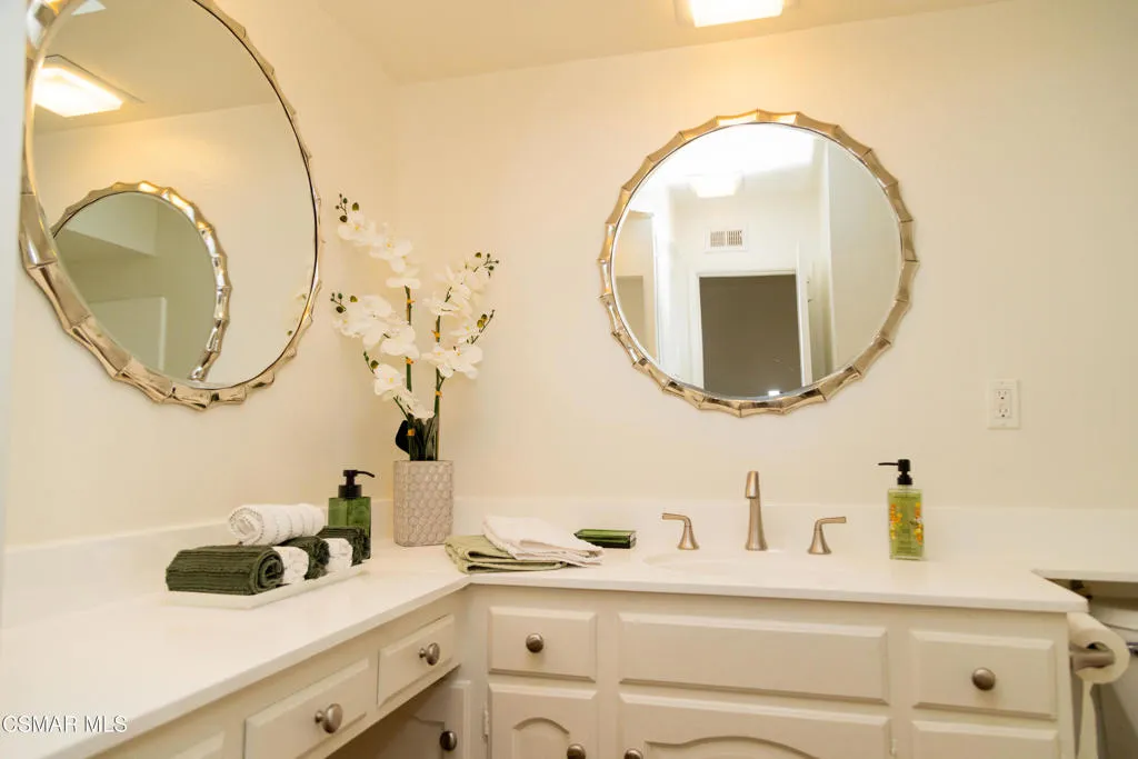 721 N Lois Avenue, Newbury Park, California 91320 home-pic-28