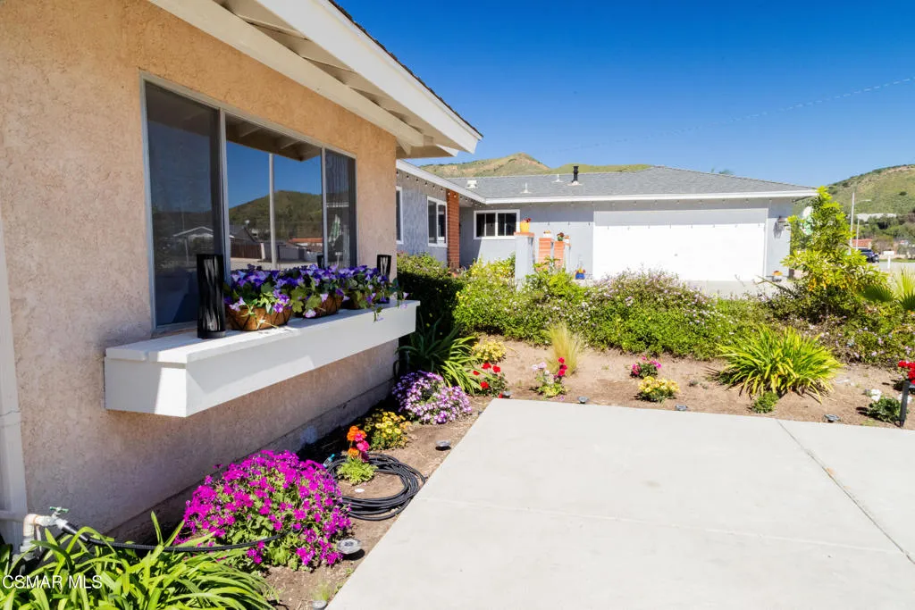 721 N Lois Avenue, Newbury Park, California 91320 home-pic-6