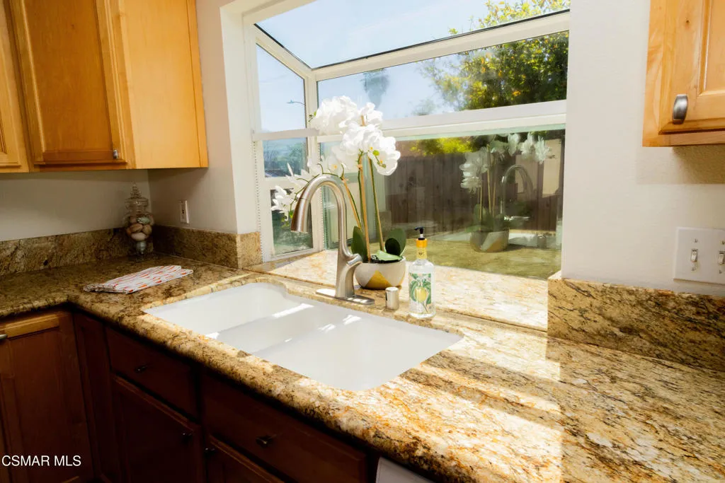 721 N Lois Avenue, Newbury Park, California 91320 home-pic-16