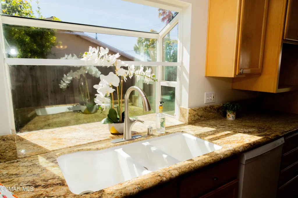721 N Lois Avenue, Newbury Park, California 91320 home-pic-17