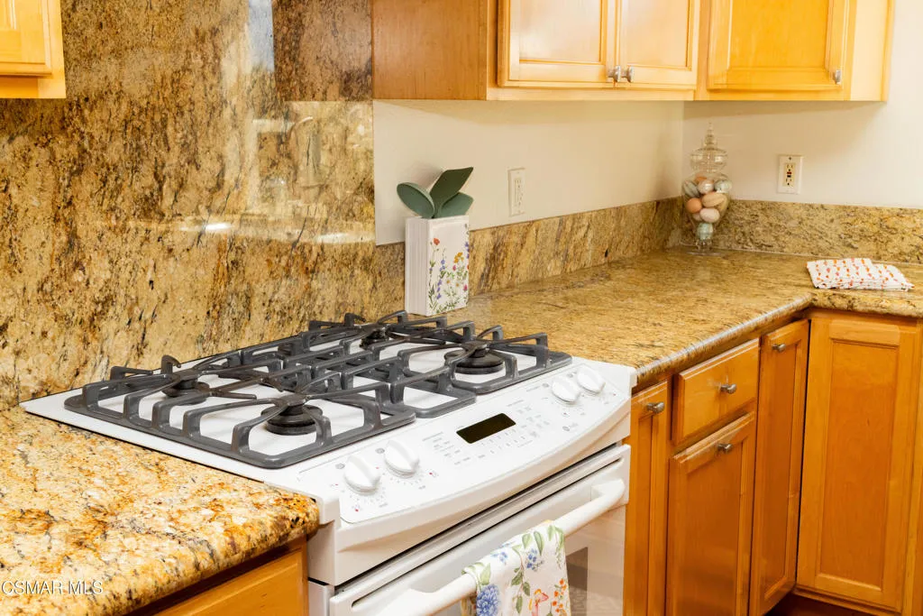721 N Lois Avenue, Newbury Park, California 91320 home-pic-15