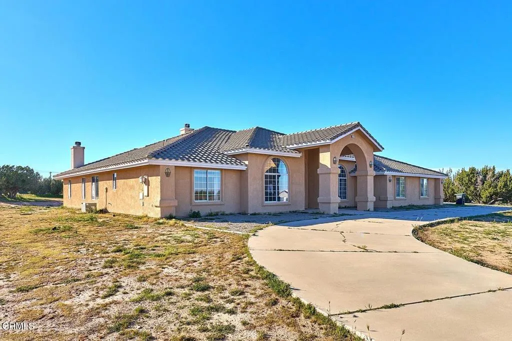 7176 Cataba Road, Oak Hills, California 92344 home-pic-4