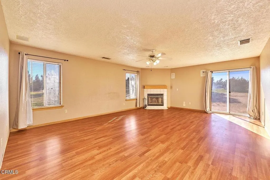 7176 Cataba Road, Oak Hills, California 92344 home-pic-20